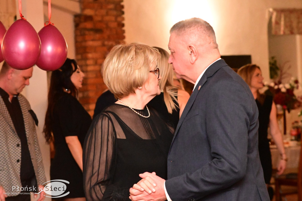 Charytatywny bal w Walentynki