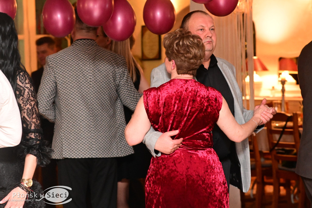 Charytatywny bal w Walentynki