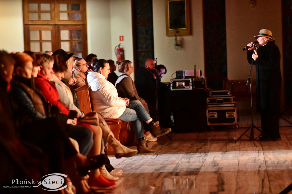 Halina Frąckowiak zaśpiewała w Płońsku