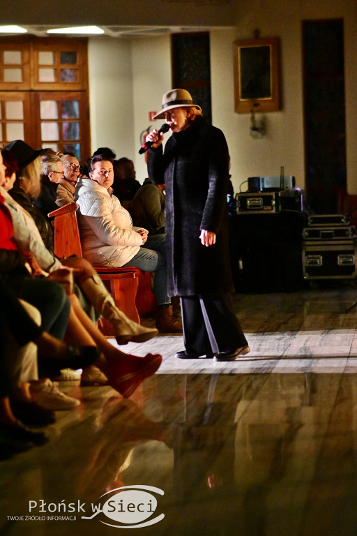 Halina Frąckowiak zaśpiewała w Płońsku