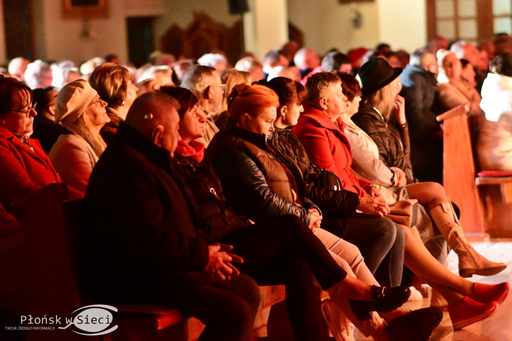 Halina Frąckowiak zaśpiewała w Płońsku