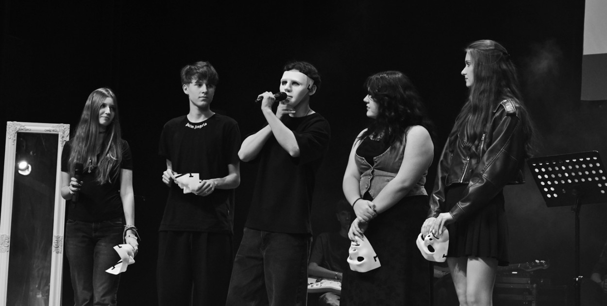 Profilaktyczny spektakl w płońskim kinie