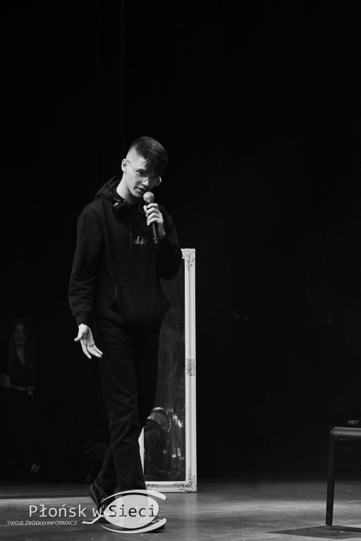 Profilaktyczny spektakl w płońskim kinie