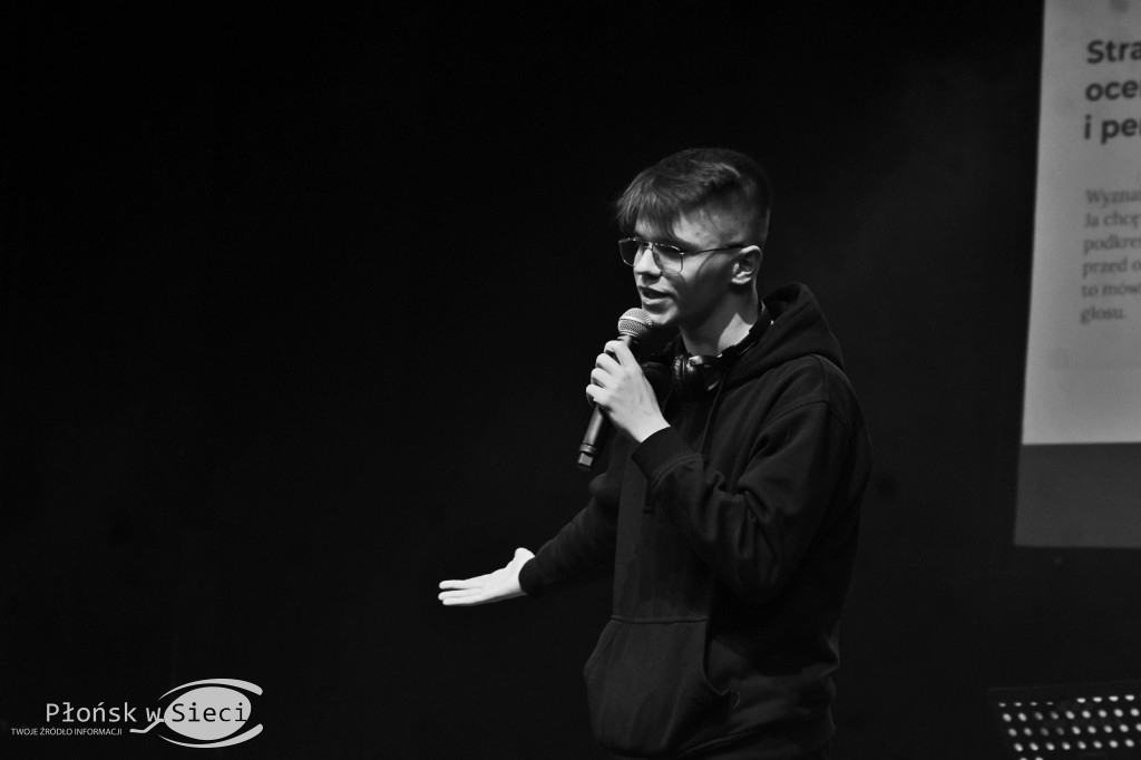 Profilaktyczny spektakl w płońskim kinie