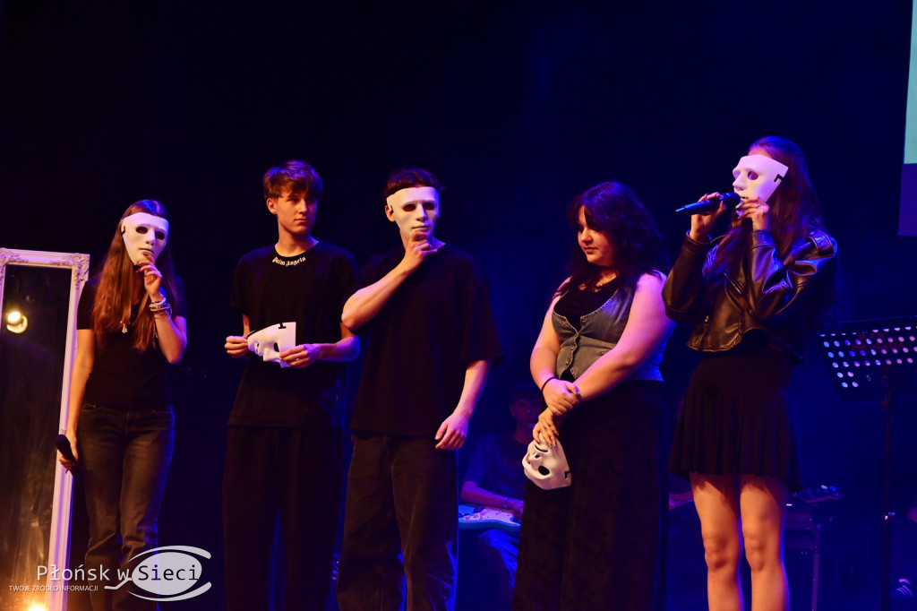 Profilaktyczny spektakl w płońskim kinie