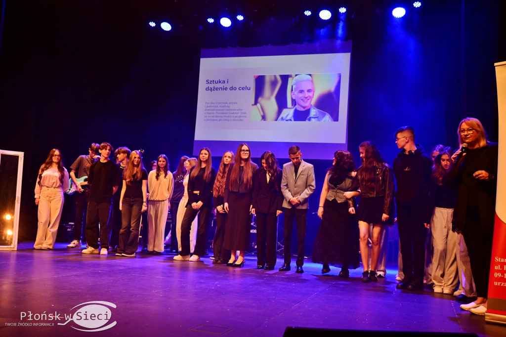 Profilaktyczny spektakl w płońskim kinie