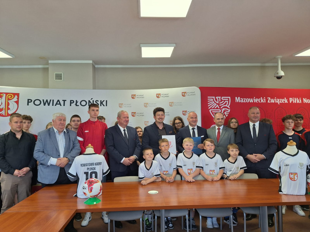 Umowa na piłkarski projekt podpisana