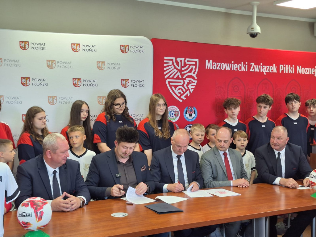 Umowa na piłkarski projekt podpisana