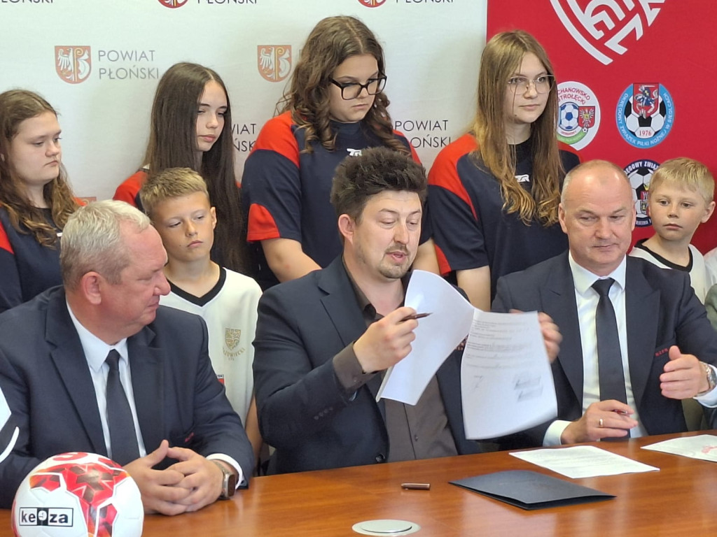 Umowa na piłkarski projekt podpisana