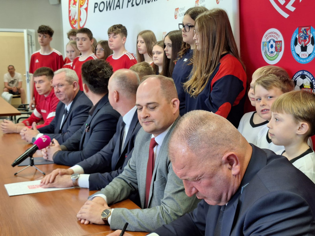 Umowa na piłkarski projekt podpisana