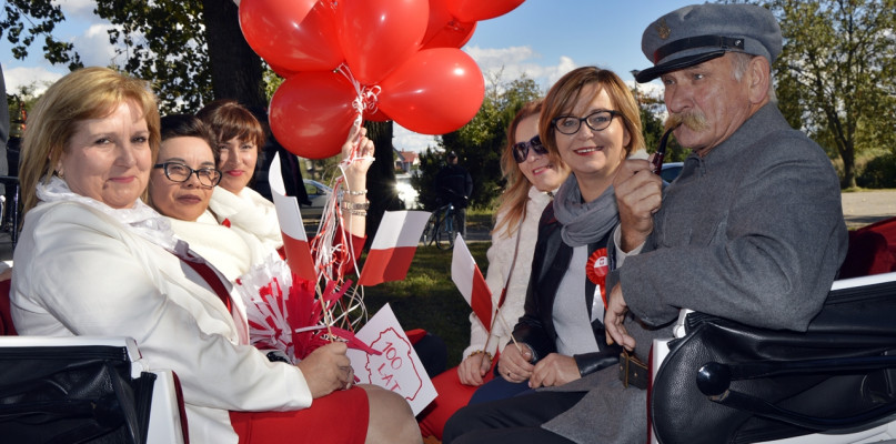 Biało-czerwony Płońsk. Parada, jakiej jeszcze nie było [FOTO]