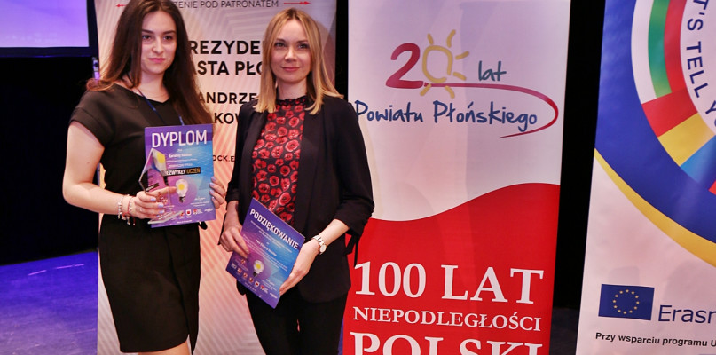 Karolina Kostun z płońskiego ogólniaka niezwykłym uczniem 