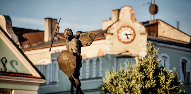 Płoński rynek czekają kolejne etapy rewitaliacji [Foto: Szymon Kirczuk]