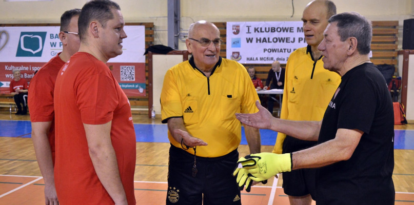 Radni przy piłce. Pomysł okazał się strzałem w dziesiątkę [FOTO-VIDEO]