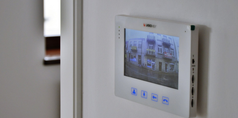 Lokatorzy mieszkań w zrewitalizowanych dwóch kamienicach w rynku będą mieli do dyspozycji m.in. wideofony [Foto: DT]