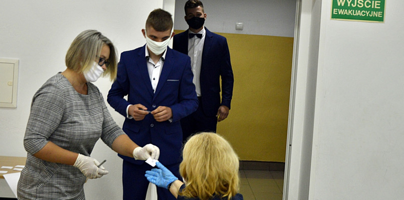 Środki bezpieczeństwa sanitarnego zachowane -ZS nr 1 w Płońsku [Foto: DT]