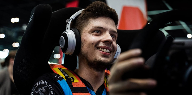 Kuba Brzeziński może cieszyć się z triumfu w wirtualnym 24h Le Mans, po który sięgnął wspólnie z e-sportową ekipą Williamsa [Foto: zbiory prywatne]