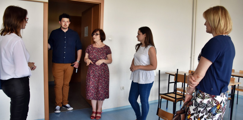 Podczas spotkania w Zespole Szkół w Raciążu, gdzie mógłoby znaleźć się miejsce na punkt zamiejscowy wydziału komunikacji i transportu [Foto: Starostwo Powiatowe w Płońsku]