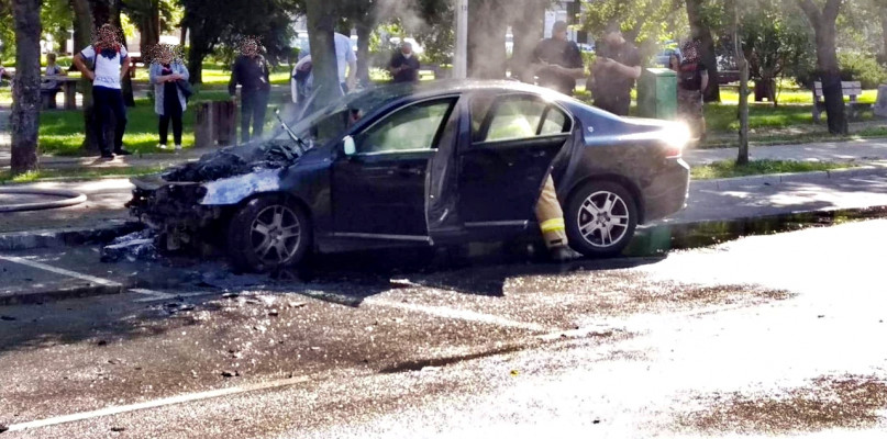 Pożar wybuchł w przedziale silnika volvo [Foto: zbiory prywatne]