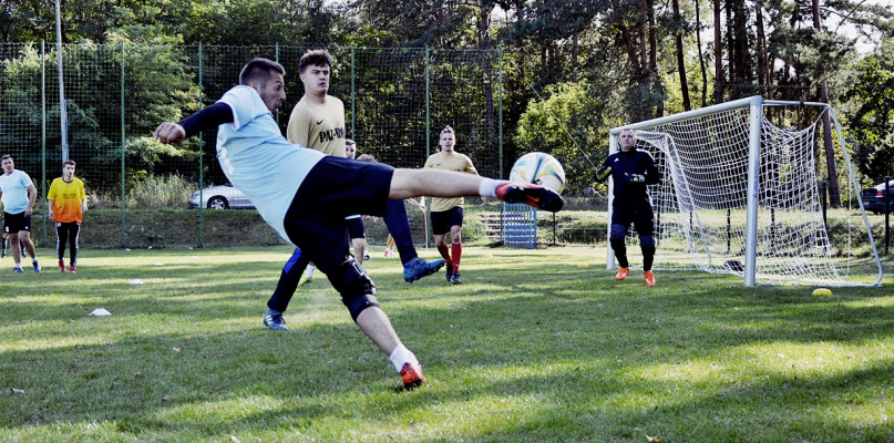 Strzał z finałowego meczu [Foto: Krystian Jobski]