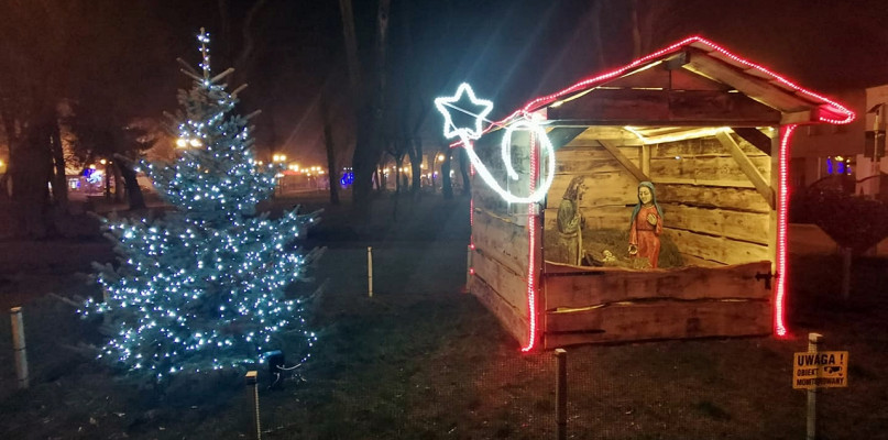 Tak prezentuje się bożonarodzeniowa szopka w Raciążu [Foto: zbiory urzędowe]