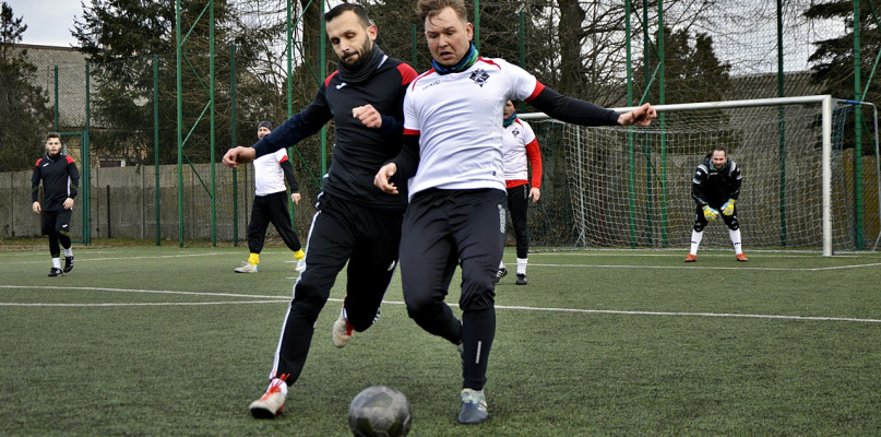 Na 'Orliku' w Naruszewie rywalizowało 9 ekip [Foto: Krystian Jobski]