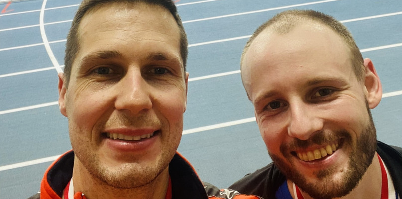 Michał i Miłosz wracają z Torunia z pokaźną kolekcją medali