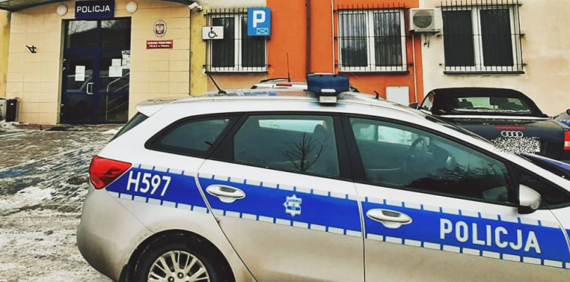 Młody kierowca wraz z matką został przewieziony do płońskiej komendy, celem wykonania czynności procesowych [Foto: Redakcja/Archiwum]