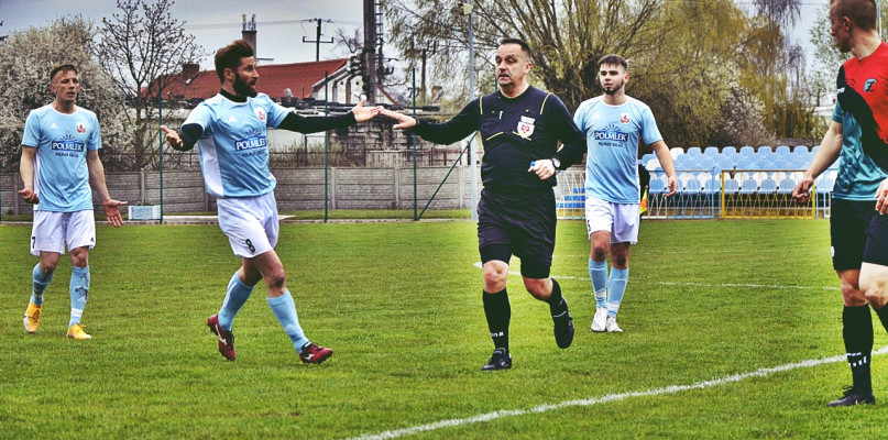 'Panie sędzio...!' Błękitni nie kryli irytacji z decyzji sędziowskich [Foto: Krystian Jobski]
