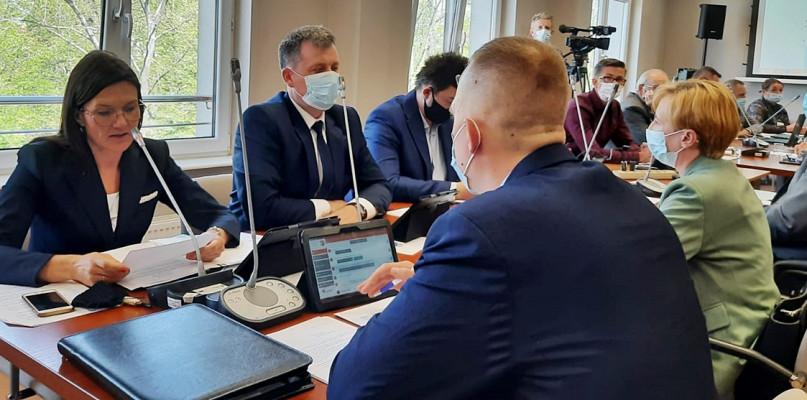 Starostowie podkreślają, że za szpital odpowiada dyrektor [Foto: Redakcja]