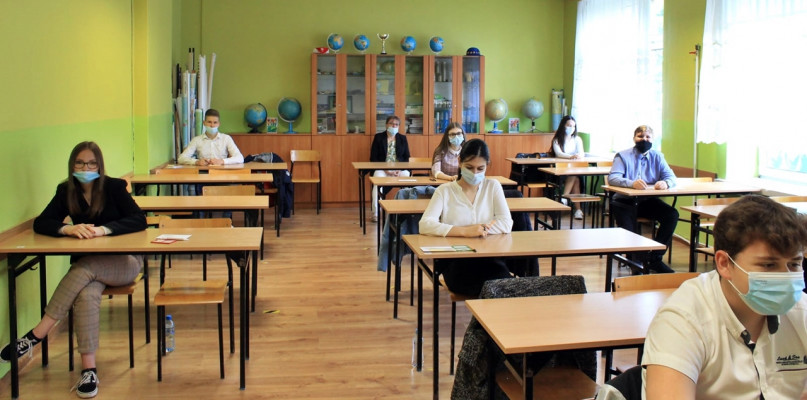 Wyniki egzaminów ósmoklasistów 2021. Jak poszło uczniom z płońskich szkół? 