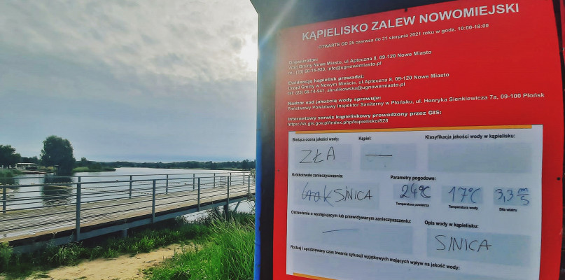 Przez najbliższe dni z uwagi na złą jakość wody ogłoszono zakaz kąpieli w akwenie w Nowym Mieście [Fotoł Łukasz Wielechowski]
