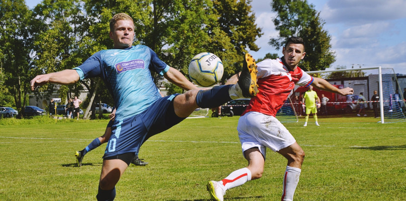 Piłkarze Gumina pokonali u siebie 2:0 baboszewskie Orlęta [Foto: Krystian Jobski]