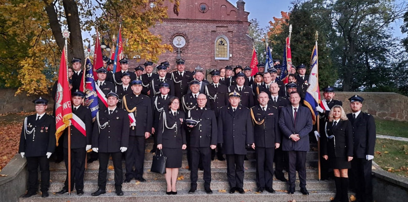 Uczestnicy niedzielnych uroczystości w Krysku [Fot.: Łukasz Wielechowski]