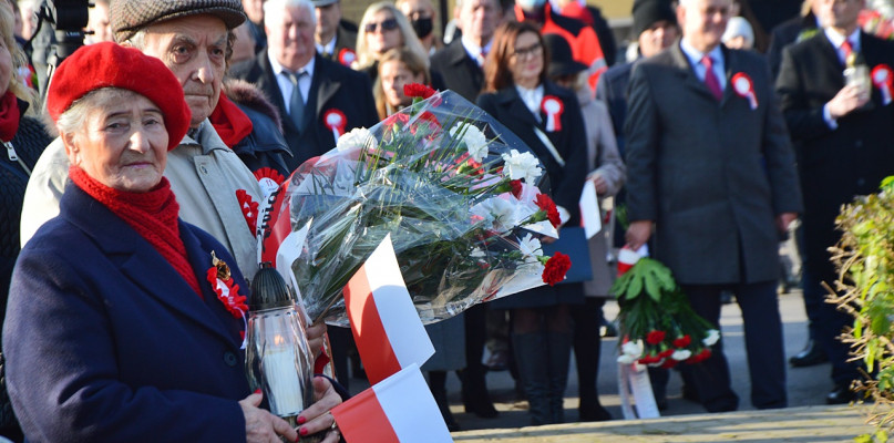 W rocznicowych, lokalnych obchodach brali udział m.in. przedstawiciele Związku Kombatantów RP [Fot. Dawid Turowiecki]