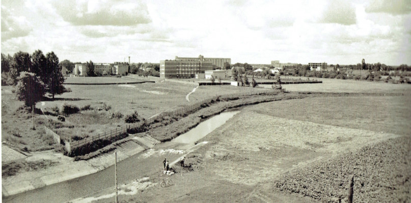 Znajoma okolica przed budową hali sportowej 