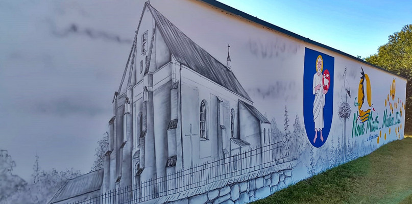 Fragment nowomiejskiego muralu, który widnieje na terenie szkolnym [fot.: Ł.W.]