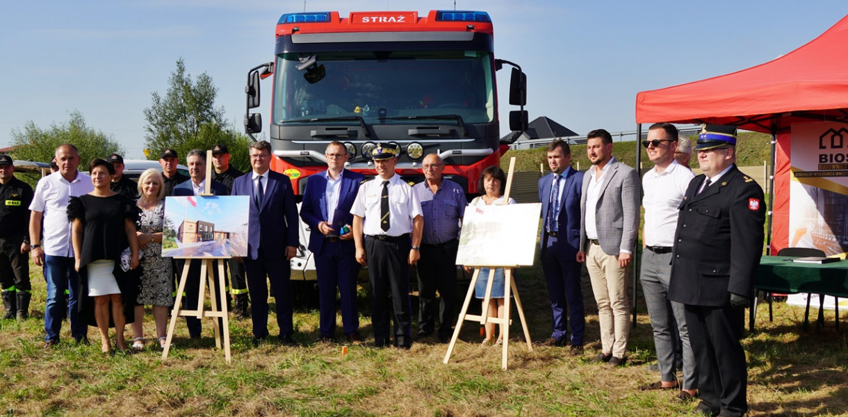 Na zakupionej pod tę inwestycję działce pojawiło się wielu gości. 