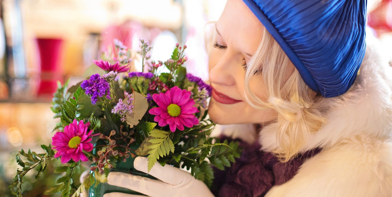 Kwiaty na Dzień Matki - Doręczanie pocztą lub kurierem kwiatowym