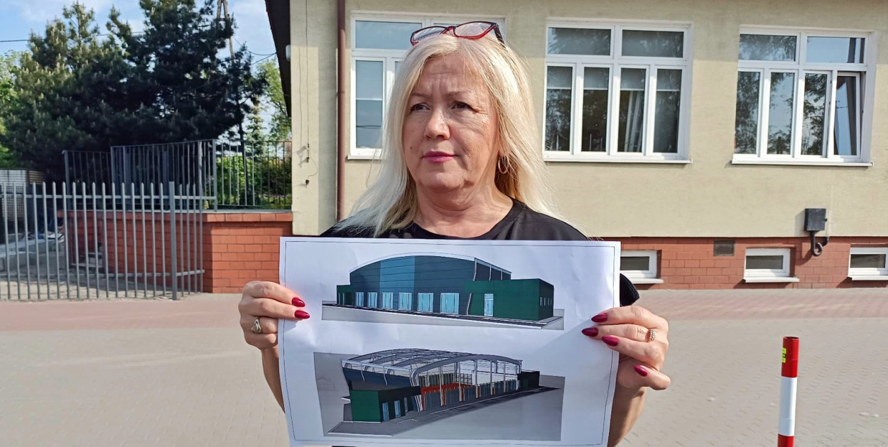 - W naszych głowach i marzeniach ten projekt był już dawno, natomiast teraz udało się złożyć wniosek i oczekujemy na jego realizację - mówi Renata Kozakiewicz, dyrektor Zespołu Szkół w Czerwińsku nad Wisłą [fot.: Łukasz Wielechowskki]