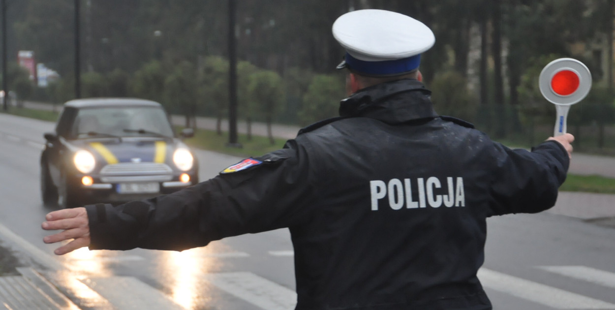 Czy pomiar prędkości z ukrycia jest legalny? Co mówią przepisy? 