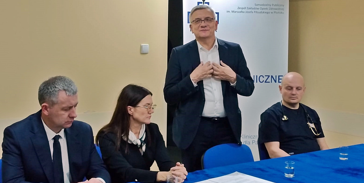 O przyszłej współpracy mówił w płońskim szpitalu rektor warszawskiego uniwersytetu Ryszard Czekalski [fot.: Ł. Wielechowski]