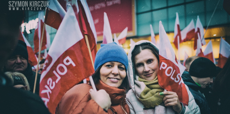 Magda i Lidka na Marszu Niepodległości w Warszawie [Foto: Szymon Kirczuk]