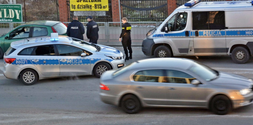 Przy ulicy Płockiej policja ustawiła blokadę, co skutecznie uniemożliwiło dalszą jazdę pijanemu kierowcy 