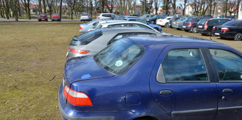 Od 1 kwietnia nie będzie można zostawiać samochodów w tym miejscu [Foto: UM w Płońsku]
