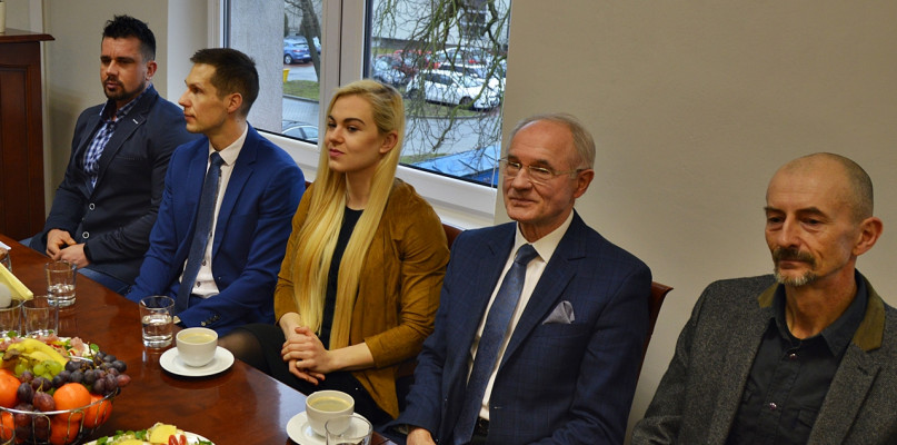 Od lewej: Patryk Błocki, Michał Jaszczur, Marta Brzezińska, Jerzy Michalak i Marek Dzięgielewski [Foto: Dawid Turowiecki]