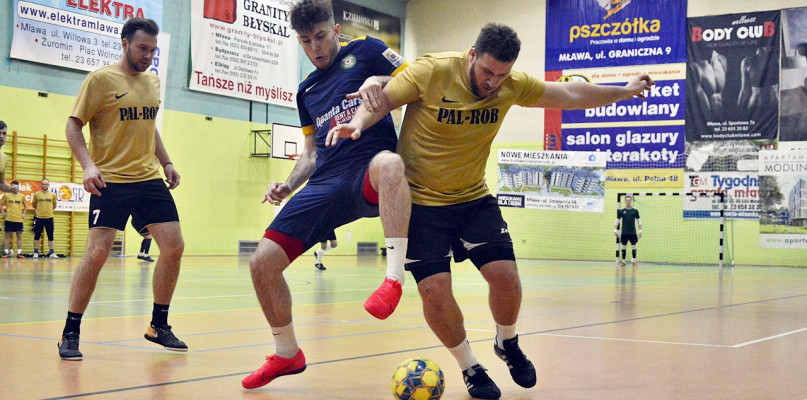 Piłkarze Pal-Robu byli blisko medalowych pozycji w I Otwartych Mistrzostwach Mazowsza w Futsalu w Mławie [Foto: Krystian Jobski] 