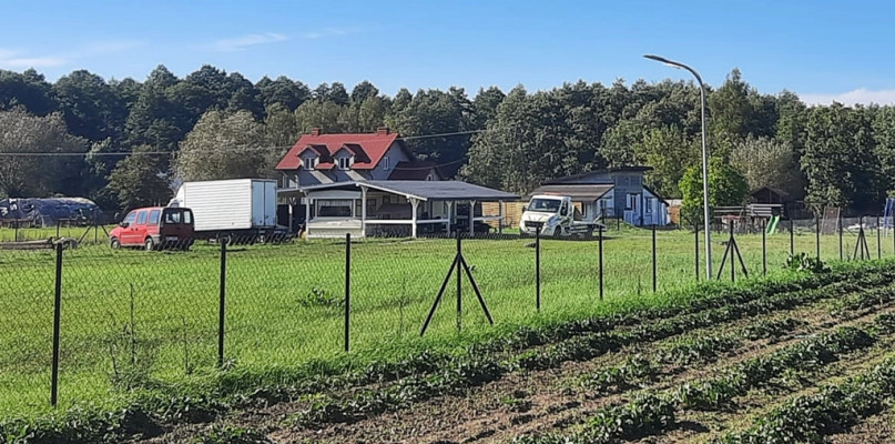 To na tej posesji produkowano na dużą skalę mefedron [Foto: Łukasz Wielechowski]