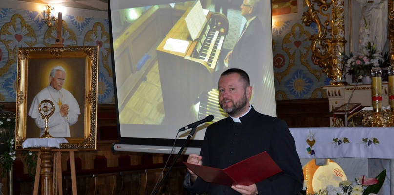 Ks. Marcin Sadowski prowadził cykl koncertów organowych w swojej dawnej płońskiej parafii [Foto: zbiory Parafii pw. św. Michała Archanioła w Płońsku/Archiwum]