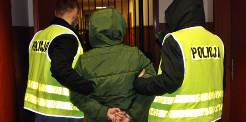 41-latka z okolic Czerwińska przyznała funkcjonariuszom, że to ona dzwoniła, lecz nie była w stanie podać sensownego wyjaśnienia swojego postępowania [Foto: KPP Płońsk]